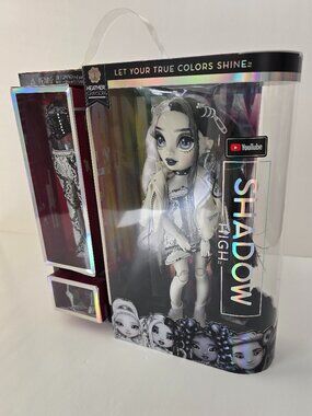 Rainbow High Shadow High - Series 1 Heather Grayson, first edition, 2 outfits